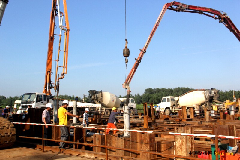 5、鋼板樁封底施工